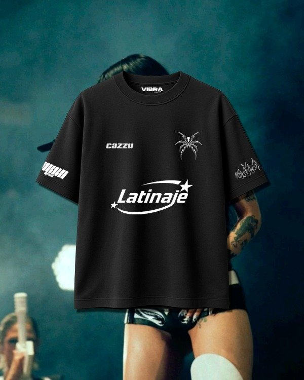 Playera | Negra| Over| Cazzu | Latinaje | logo araña